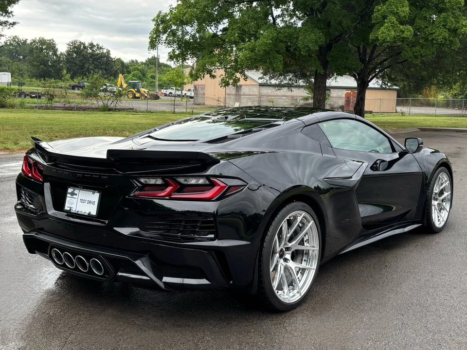 2025 Chevrolet Corvette C8 Z06 - Image 3 of 31