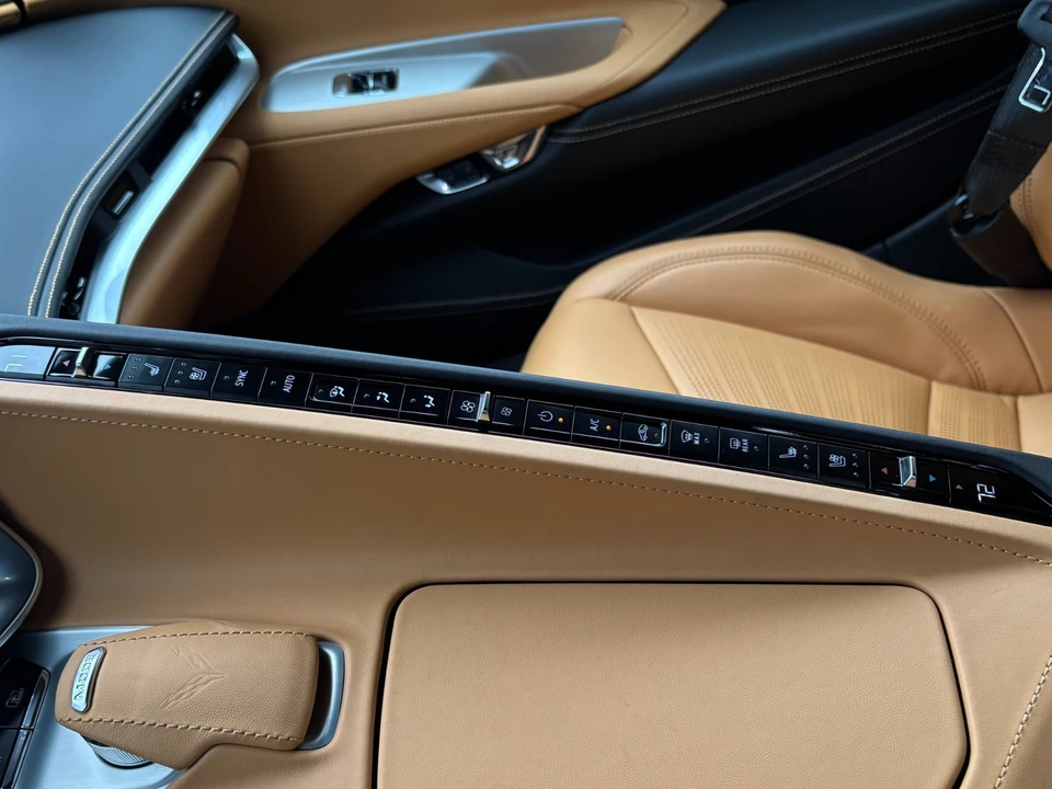 2025 Chevrolet Corvette C8 Z06 - Image 16 of 31