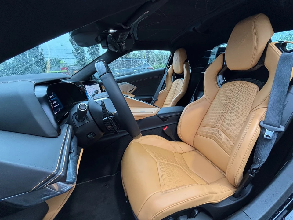 2025 Chevrolet Corvette C8 Z06 - Image 12 of 31