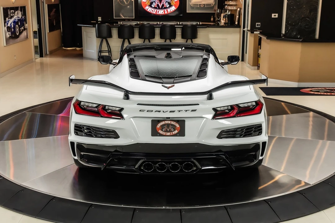 2025 Chevrolet Corvette C8 Z06 - Image 14 of 24