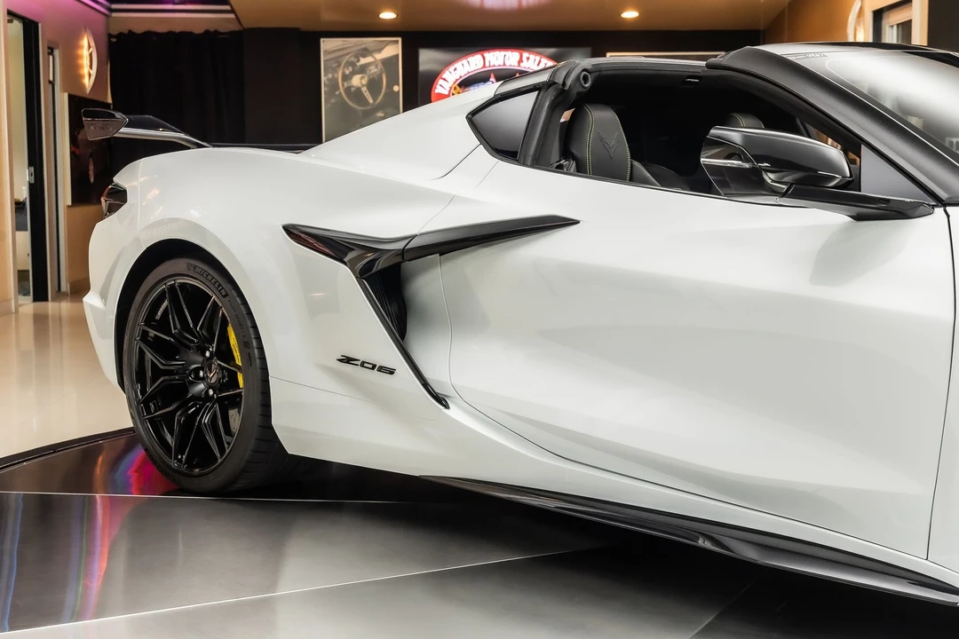 2025 Chevrolet Corvette C8 Z06 - Image 21 of 24