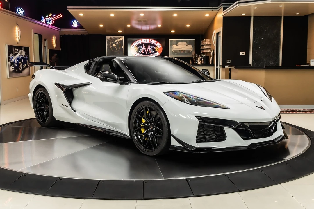 2025 Chevrolet Corvette C8 Z06 - Image 8 of 24