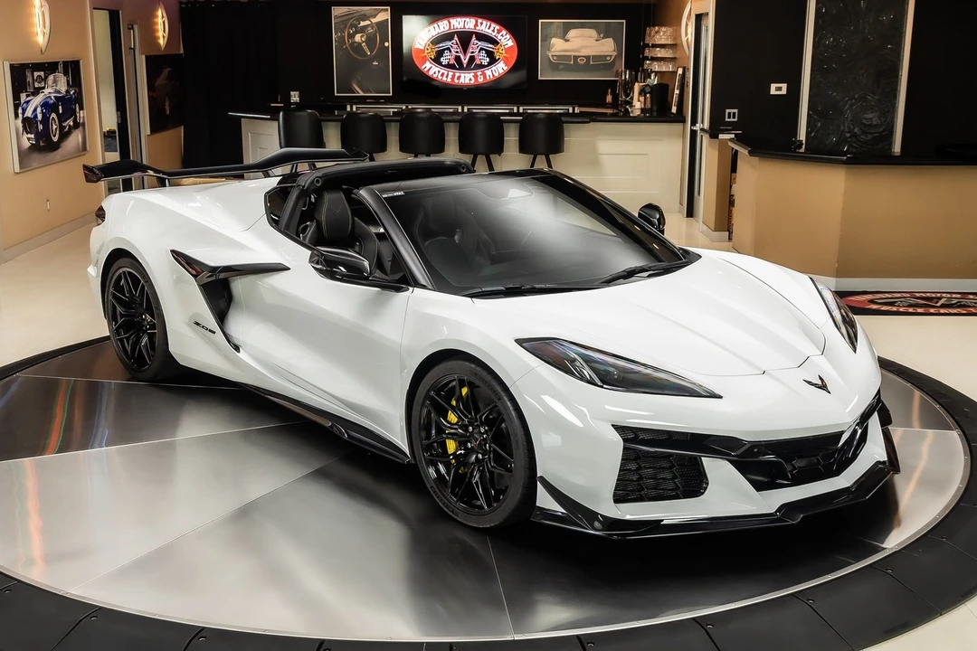 2025 Chevrolet Corvette C8 Z06 - Image 9 of 24