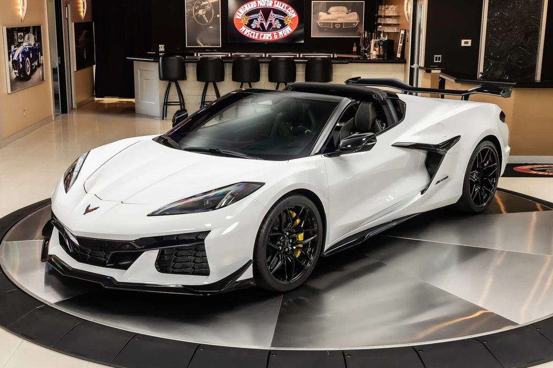 2025 Chevrolet Corvette C8 Z06 - Image 5 of 24