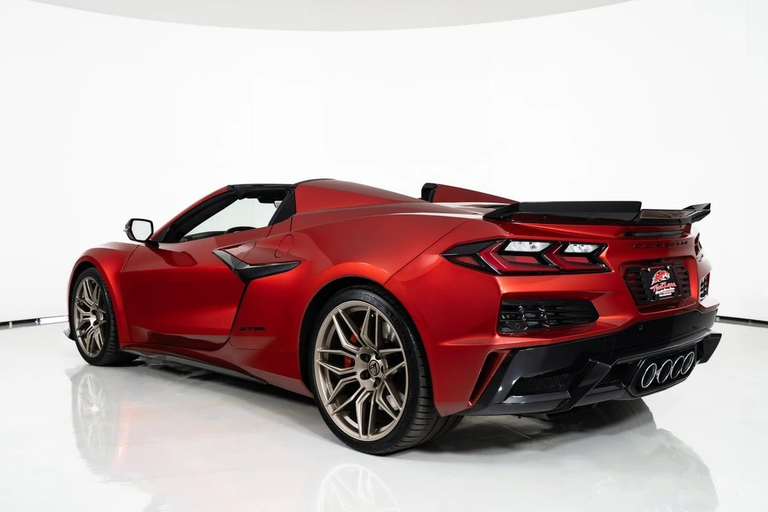 2025 Chevrolet Corvette C8 Z06 - Image 11 of 21