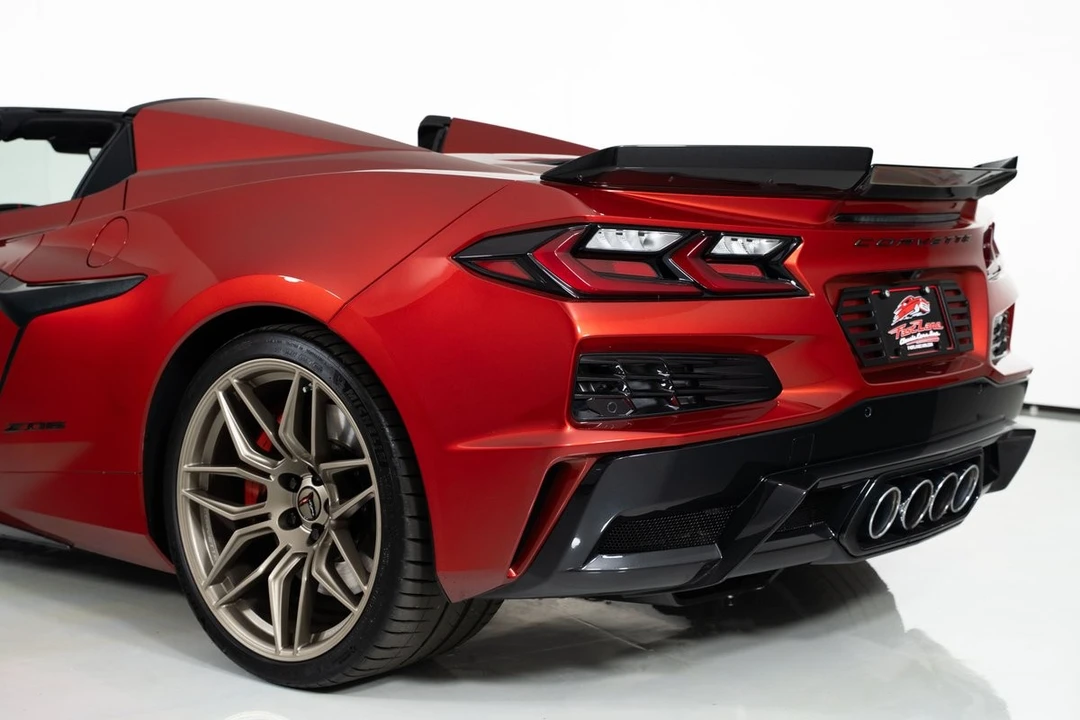 2025 Chevrolet Corvette C8 Z06 - Image 12 of 21