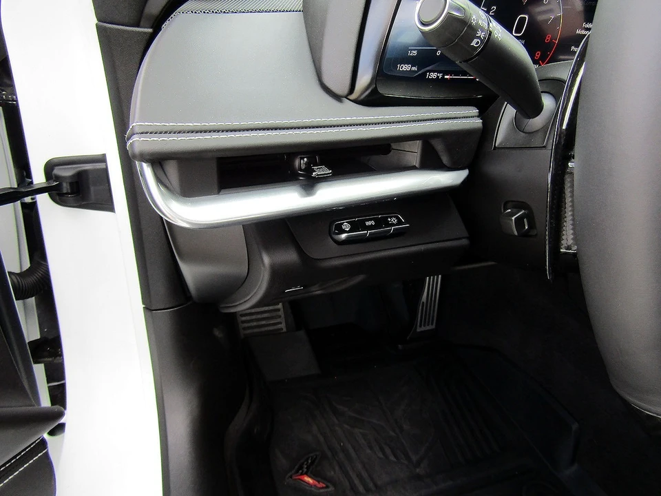 2025 Chevrolet Corvette C8 Z06 - Image 15 of 20