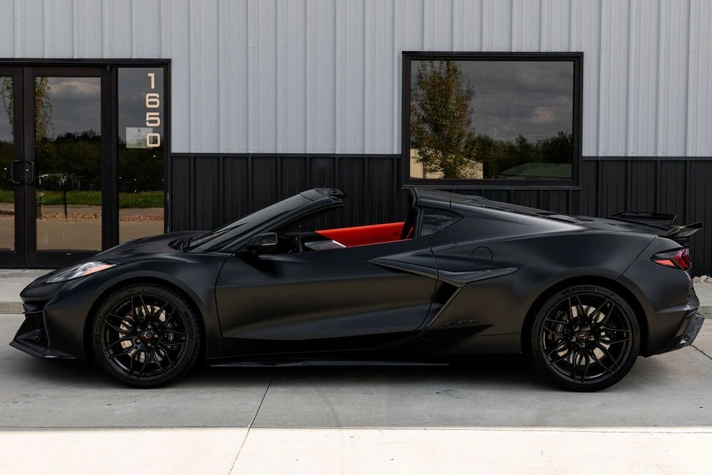 2025 Chevrolet Corvette C8 Z06 - Image 3 of 29