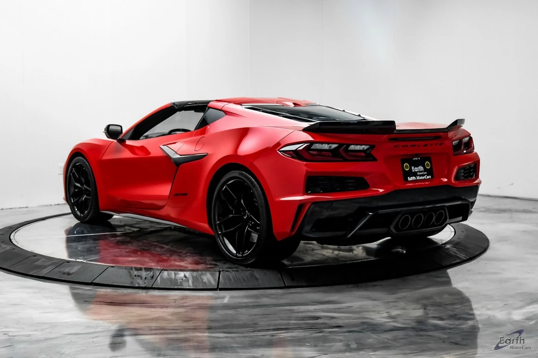 2025 Chevrolet Corvette C8 Z06 - Image 9 of 12