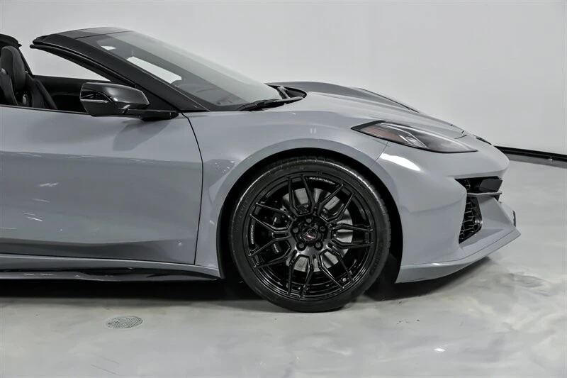 2025 Chevrolet Corvette C8 Z06 - Image 15 of 21