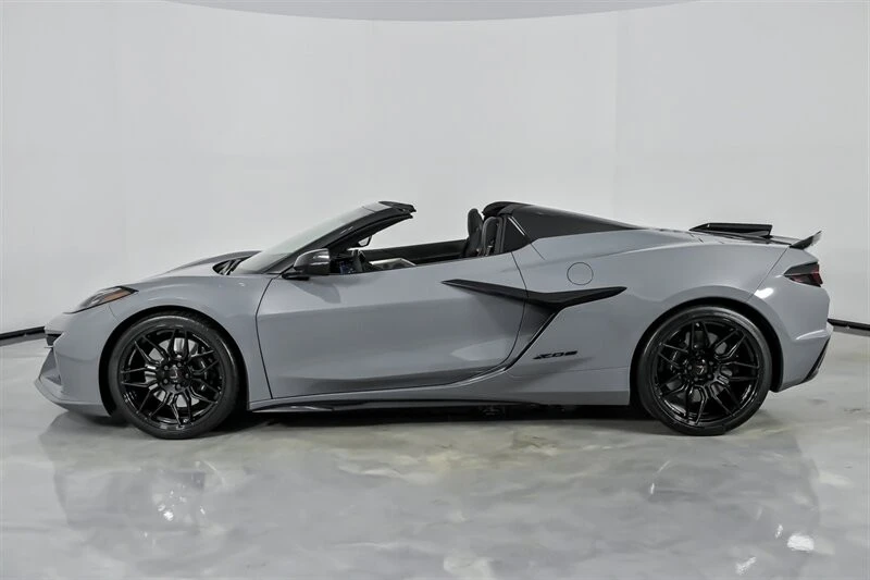 2025 Chevrolet Corvette C8 Z06 - Image 8 of 21