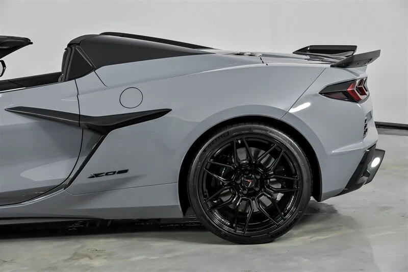 2025 Chevrolet Corvette C8 Z06 - Image 9 of 21