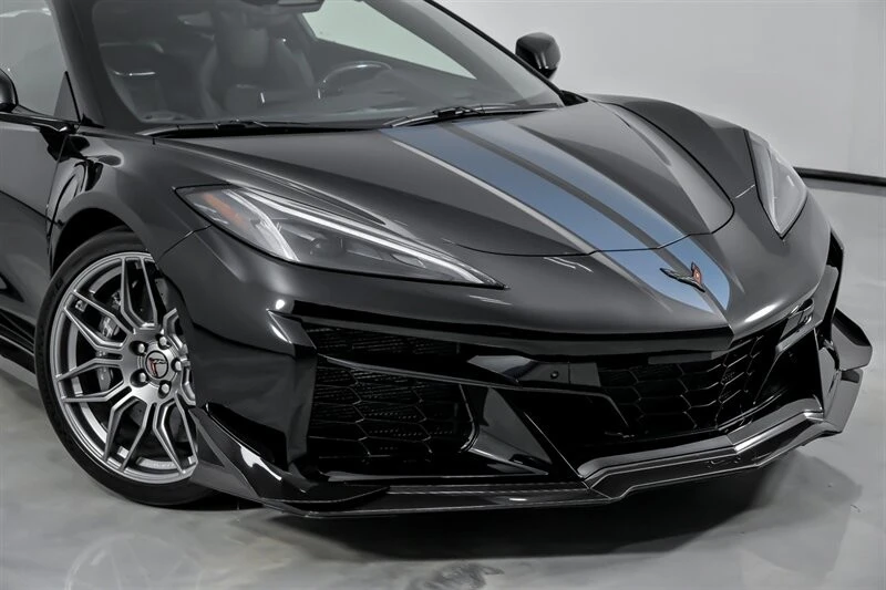 2025 Chevrolet Corvette C8 Z06 - Image 3 of 21