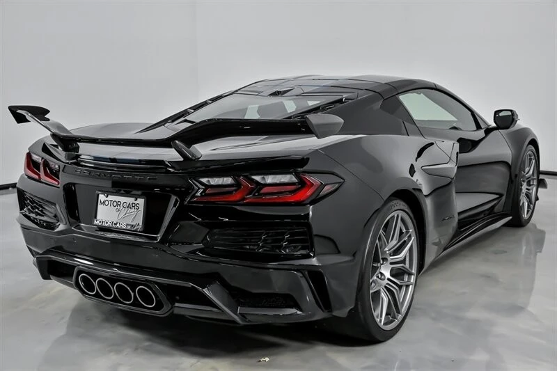 2025 Chevrolet Corvette C8 Z06 - Image 12 of 21