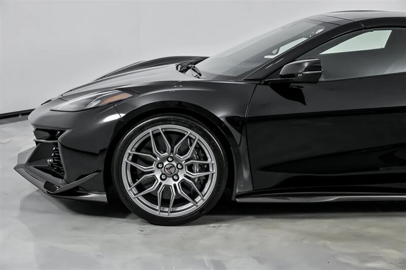 2025 Chevrolet Corvette C8 Z06 - Image 7 of 21
