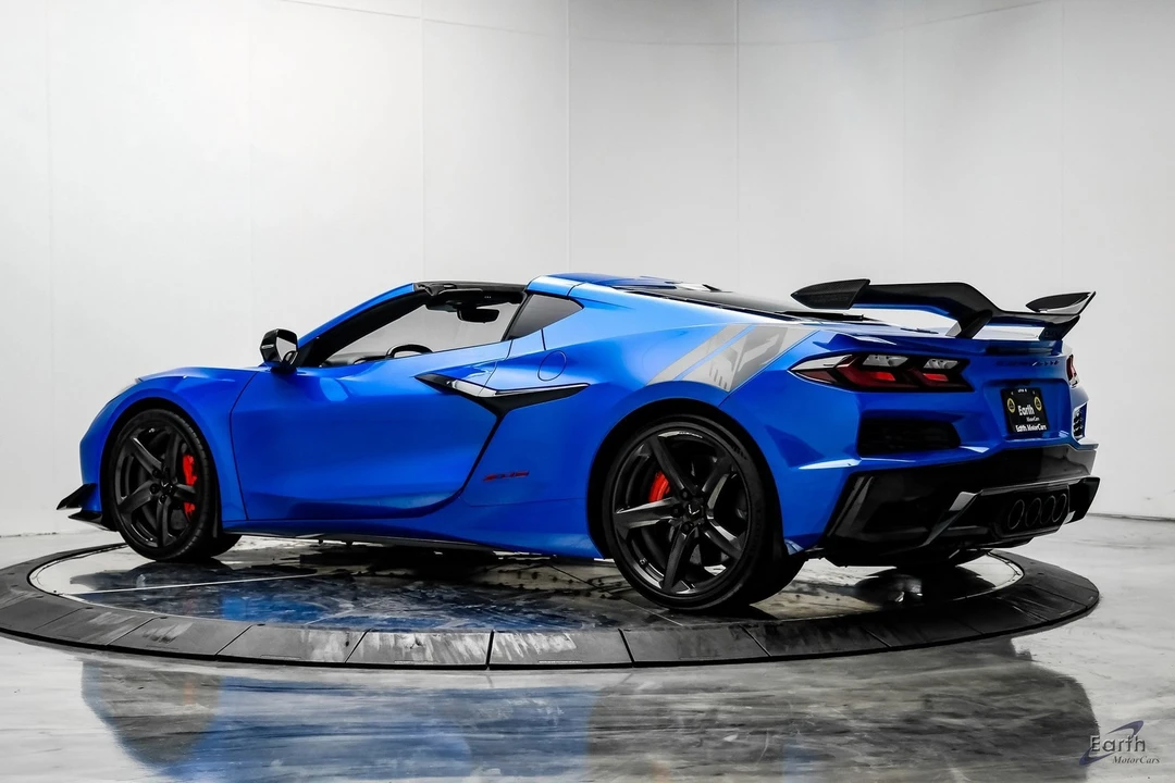 2025 Chevrolet Corvette C8 Z06 - Image 11 of 12