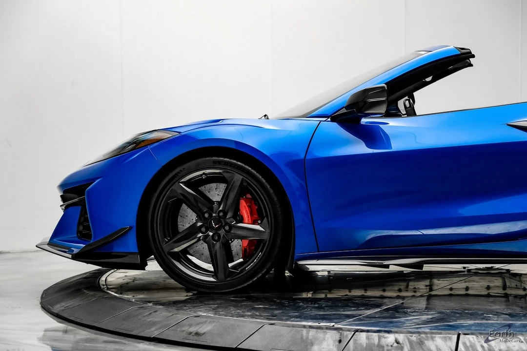 2025 Chevrolet Corvette C8 Z06 - Image 8 of 12