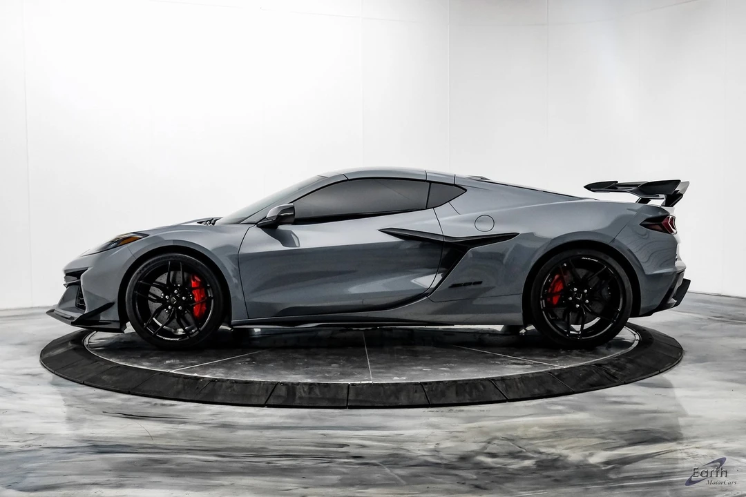 2025 Chevrolet Corvette C8 Z06 - Image 3 of 12