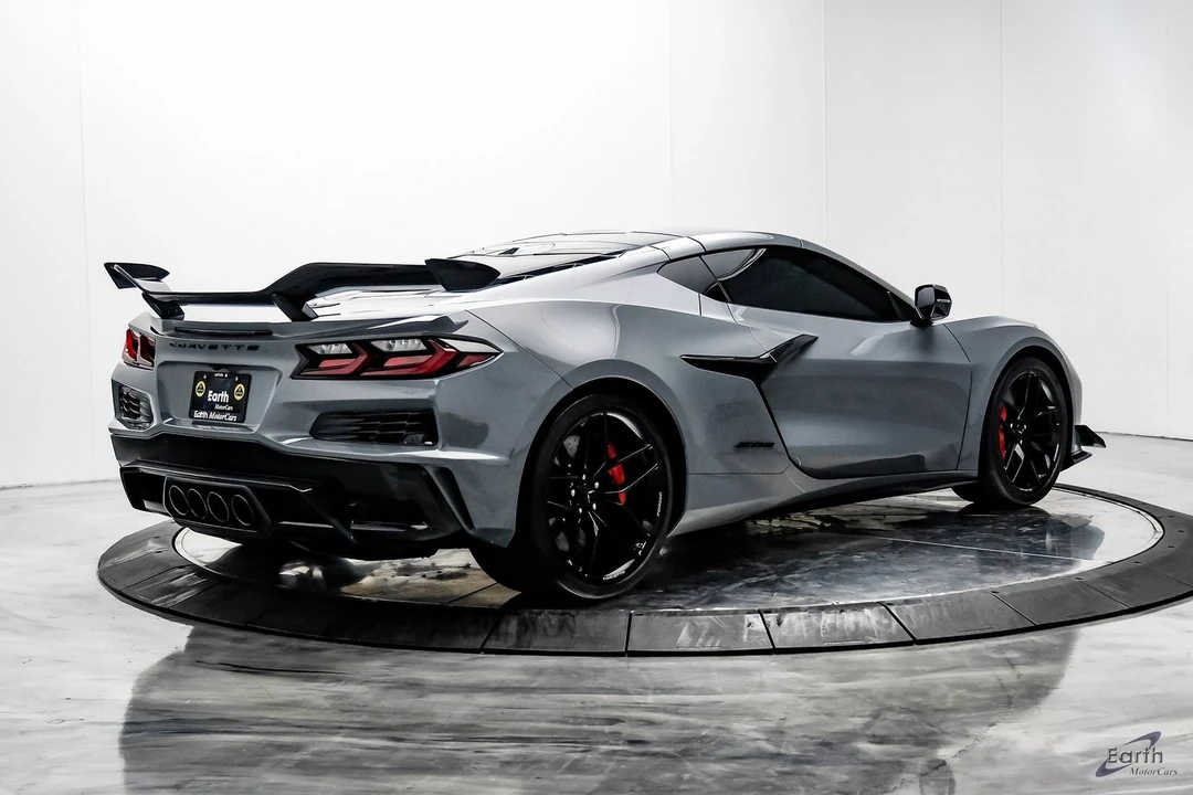 2025 Chevrolet Corvette C8 Z06 - Image 8 of 12