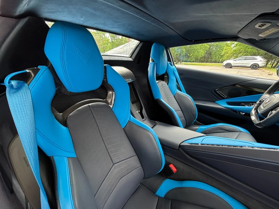 2025 Chevrolet Corvette C8 Z06 - Image 15 of 31