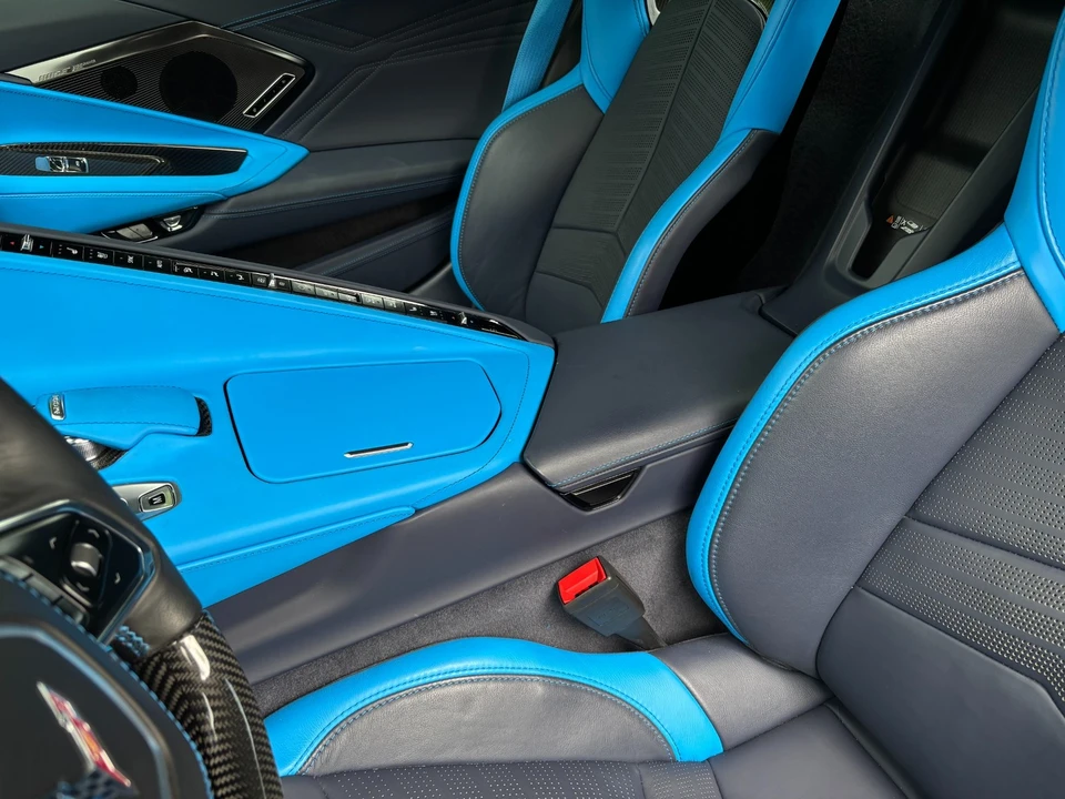 2025 Chevrolet Corvette C8 Z06 - Image 12 of 31