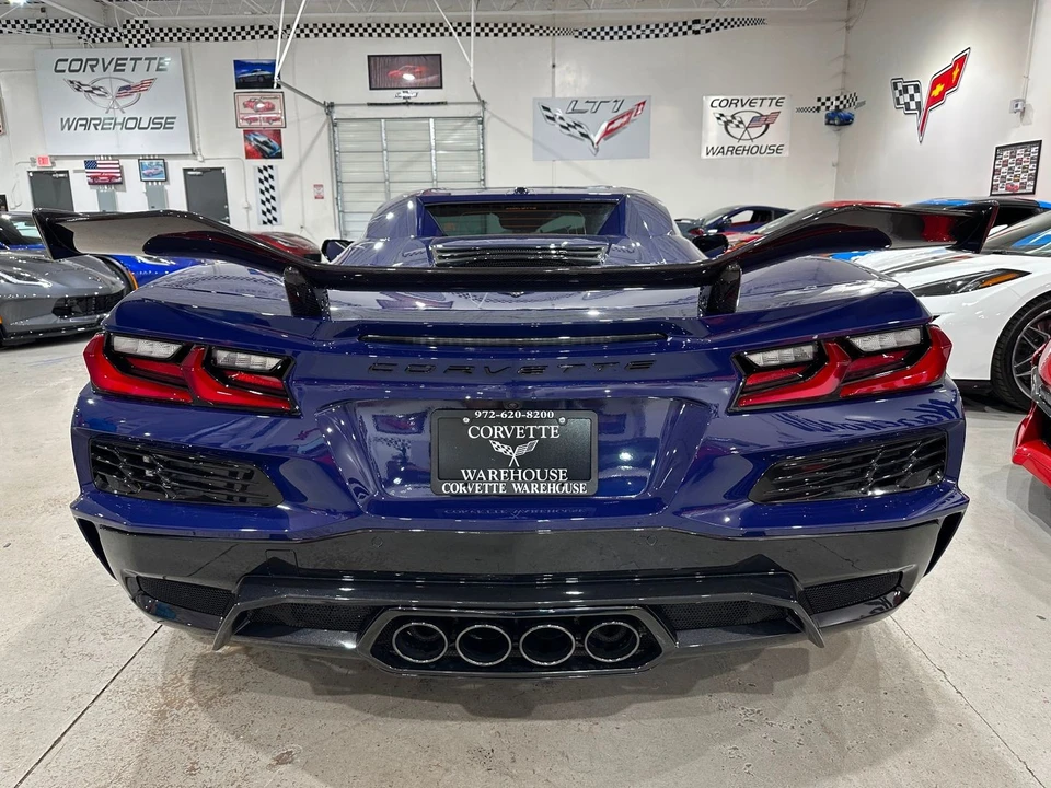 2025 Chevrolet Corvette C8 Z06 - Image 9 of 21