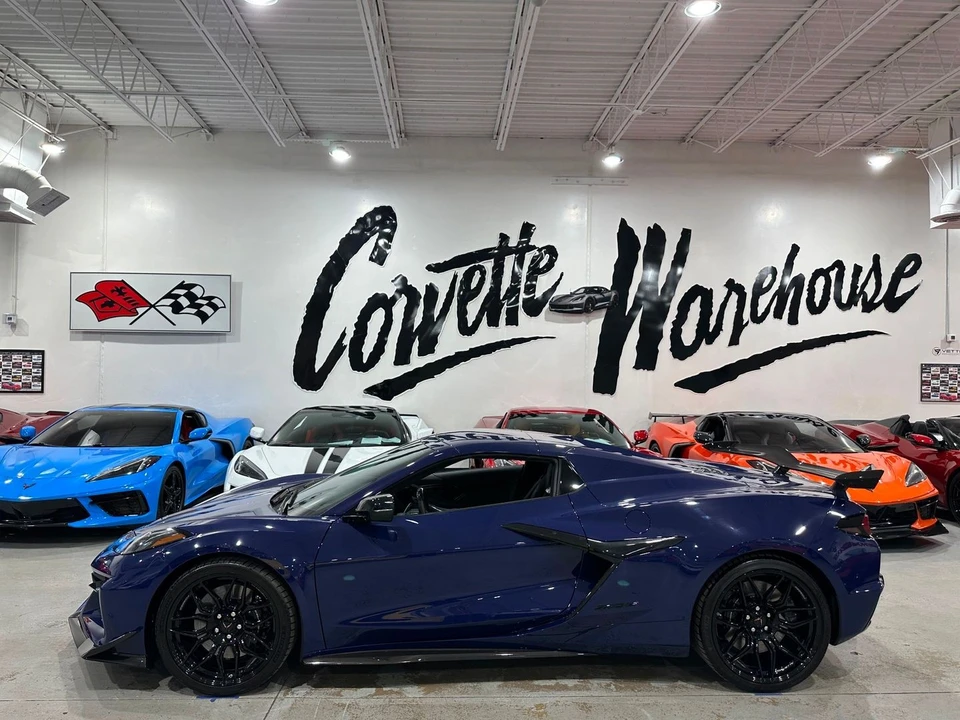 2025 Chevrolet Corvette C8 Z06 - Image 2 of 21