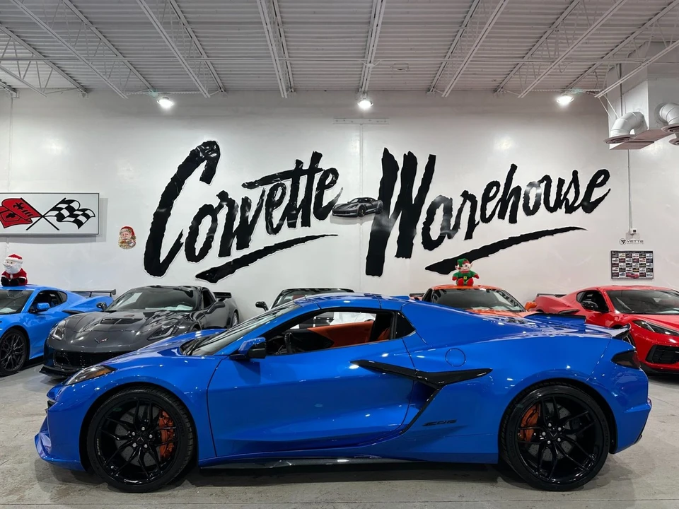 2025 Chevrolet Corvette C8 Z06 - Image 2 of 21