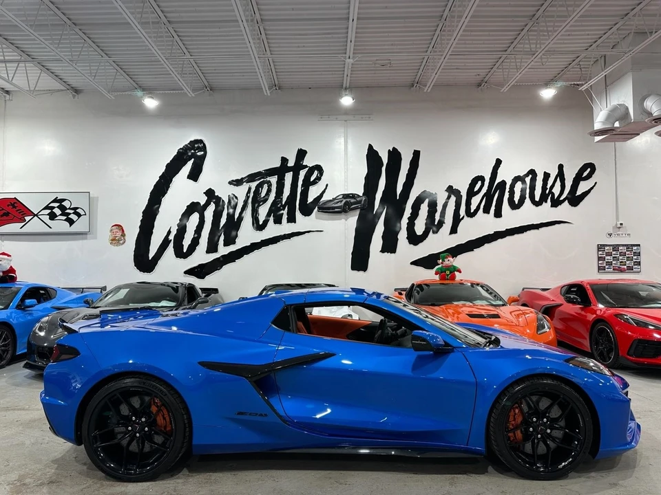 2025 Chevrolet Corvette C8 Z06 - Image 8 of 12