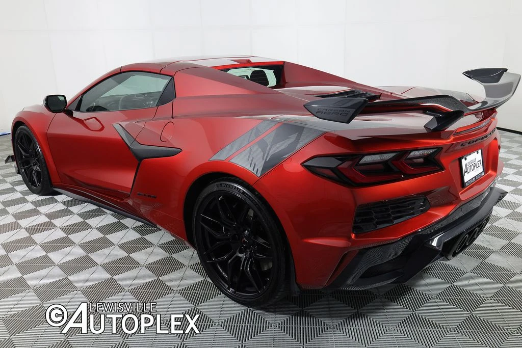 2025 Chevrolet Corvette C8 Z06 - Image 8 of 31