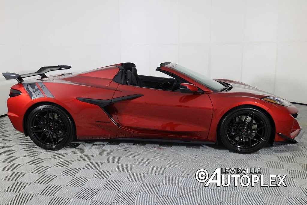 2025 Chevrolet Corvette C8 Z06 - Image 4 of 31