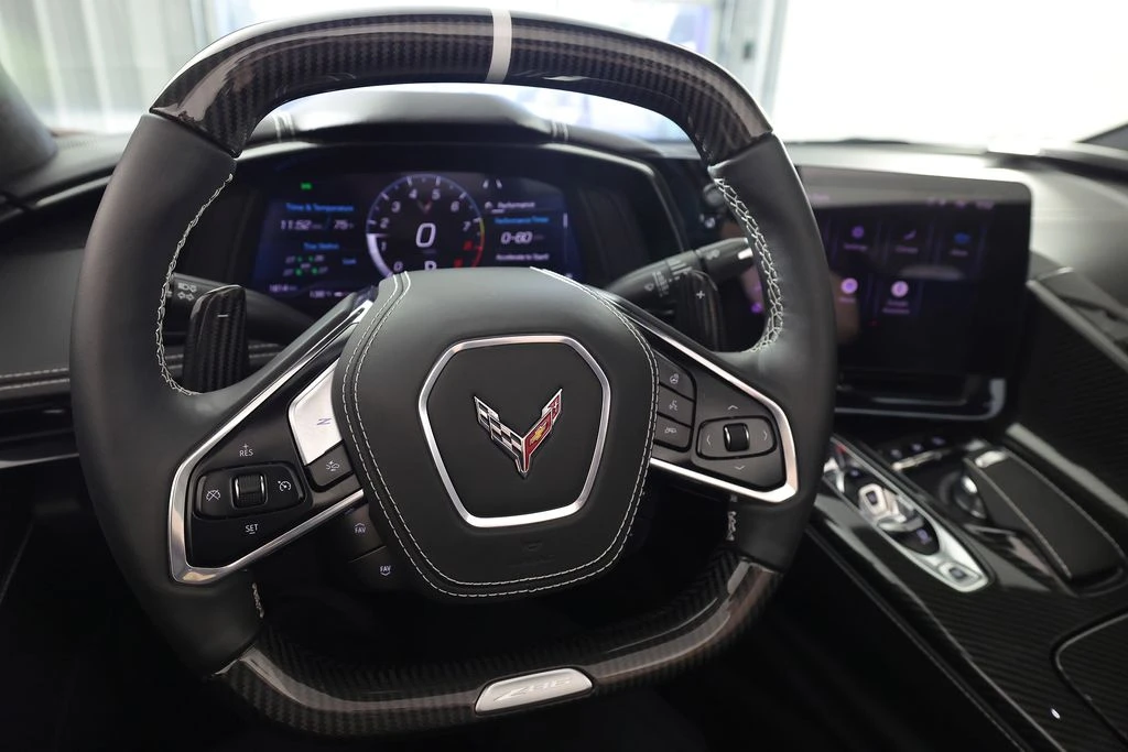 2025 Chevrolet Corvette C8 Z06 - Image 18 of 31