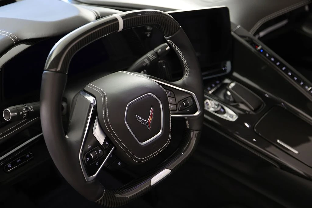 2025 Chevrolet Corvette C8 Z06 - Image 17 of 31