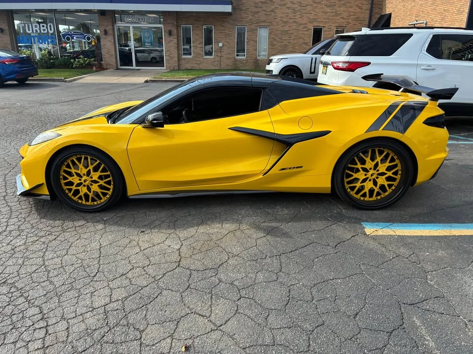 2025 Chevrolet Corvette C8 Z06 - Image 7 of 17