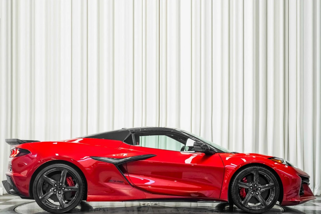 2025 Chevrolet Corvette C8 Z06 - Image 2 of 21
