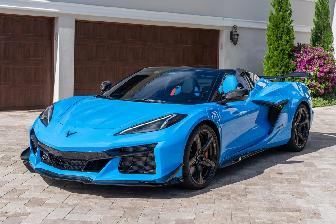 2025 Chevrolet Corvette C8 Z06 - Image 2 of 31