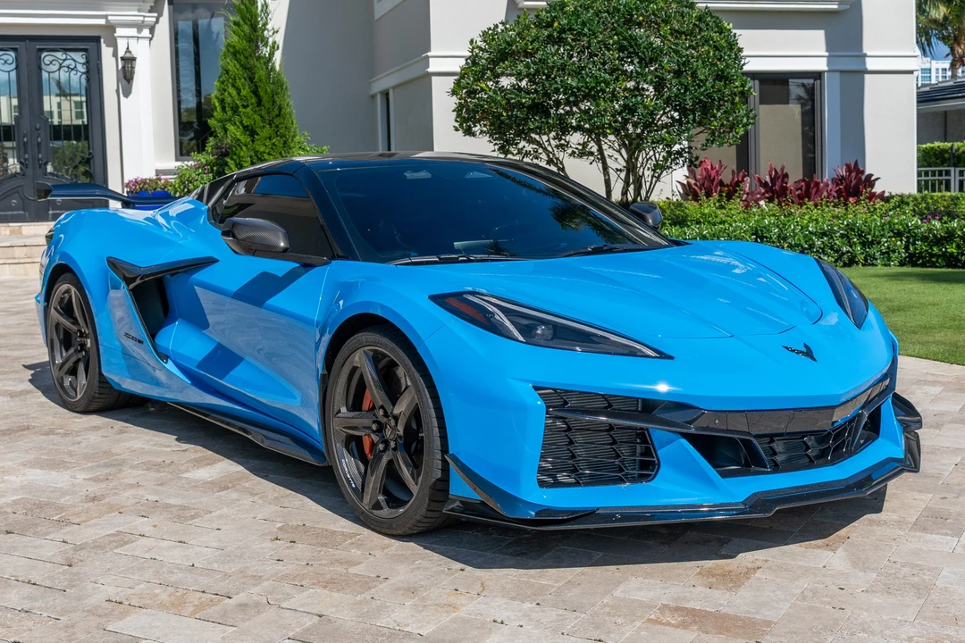 2025 Chevrolet Corvette C8 Z06 - Image 21 of 31