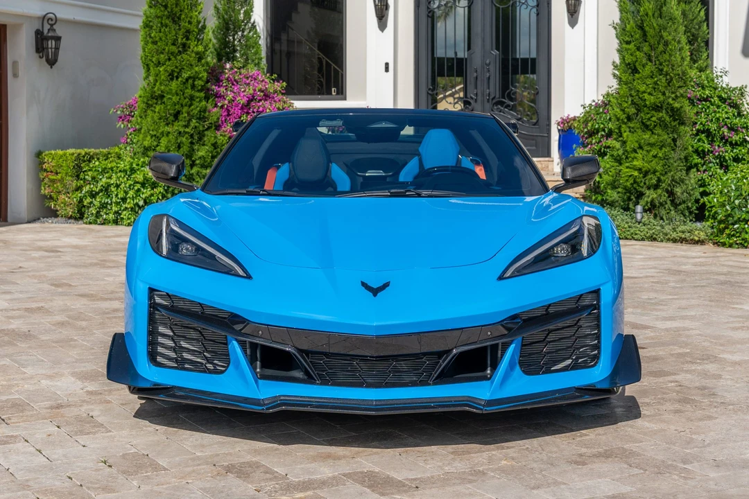 2025 Chevrolet Corvette C8 Z06 - Image 9 of 31