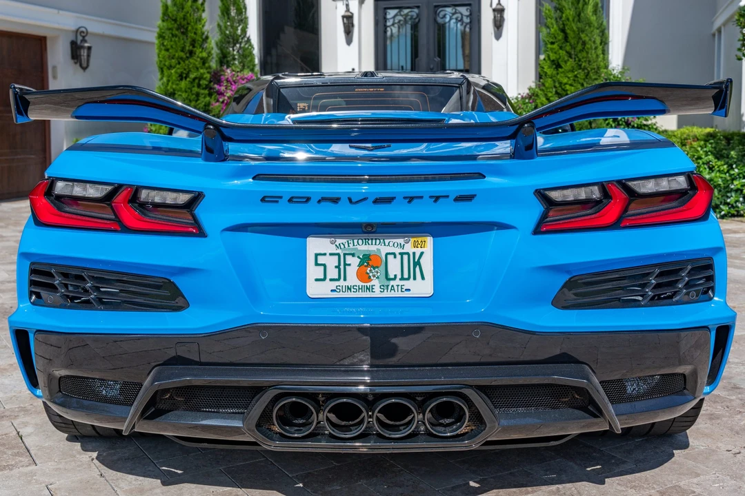 2025 Chevrolet Corvette C8 Z06 - Image 16 of 31