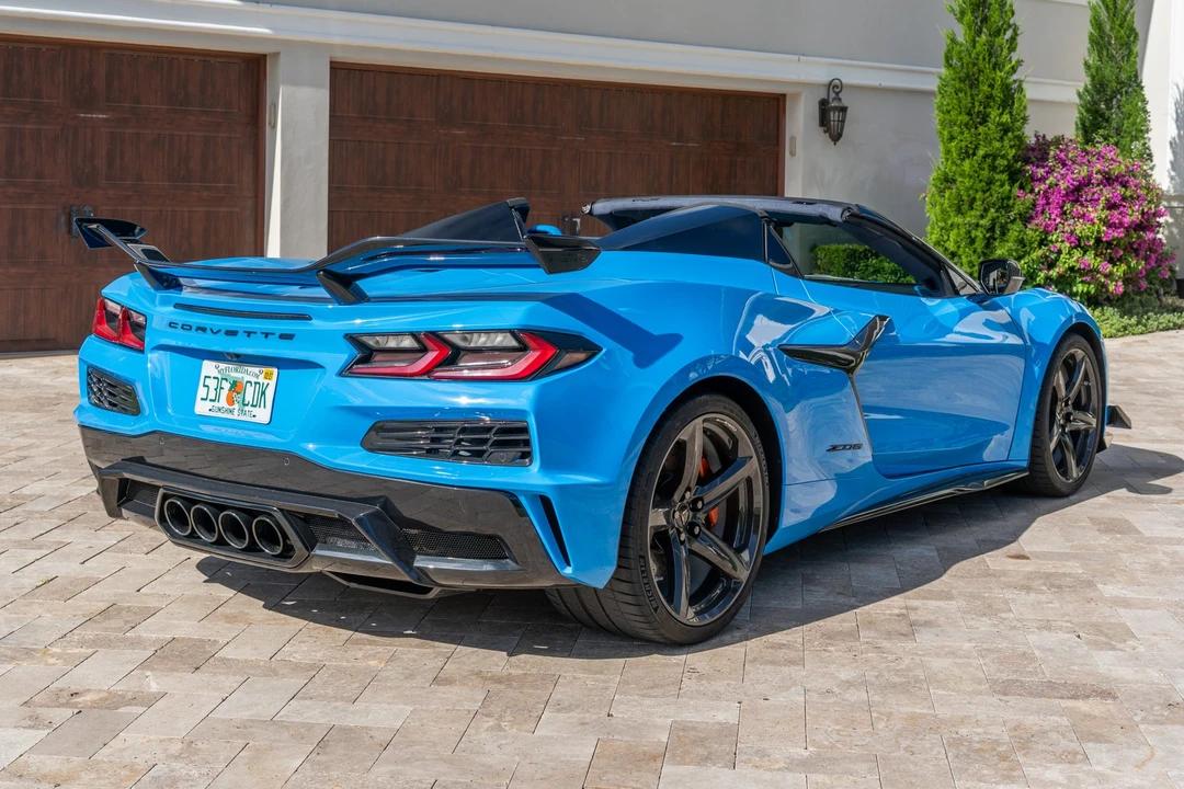 2025 Chevrolet Corvette C8 Z06 - Image 6 of 31