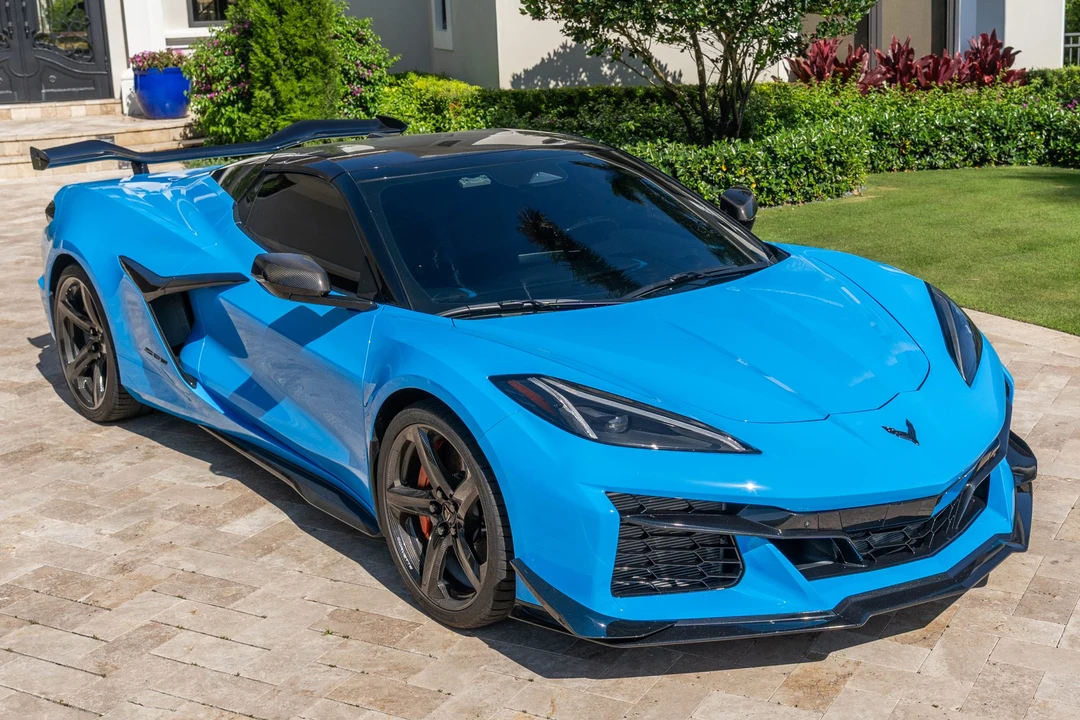 2025 Chevrolet Corvette C8 Z06 - Image 22 of 31