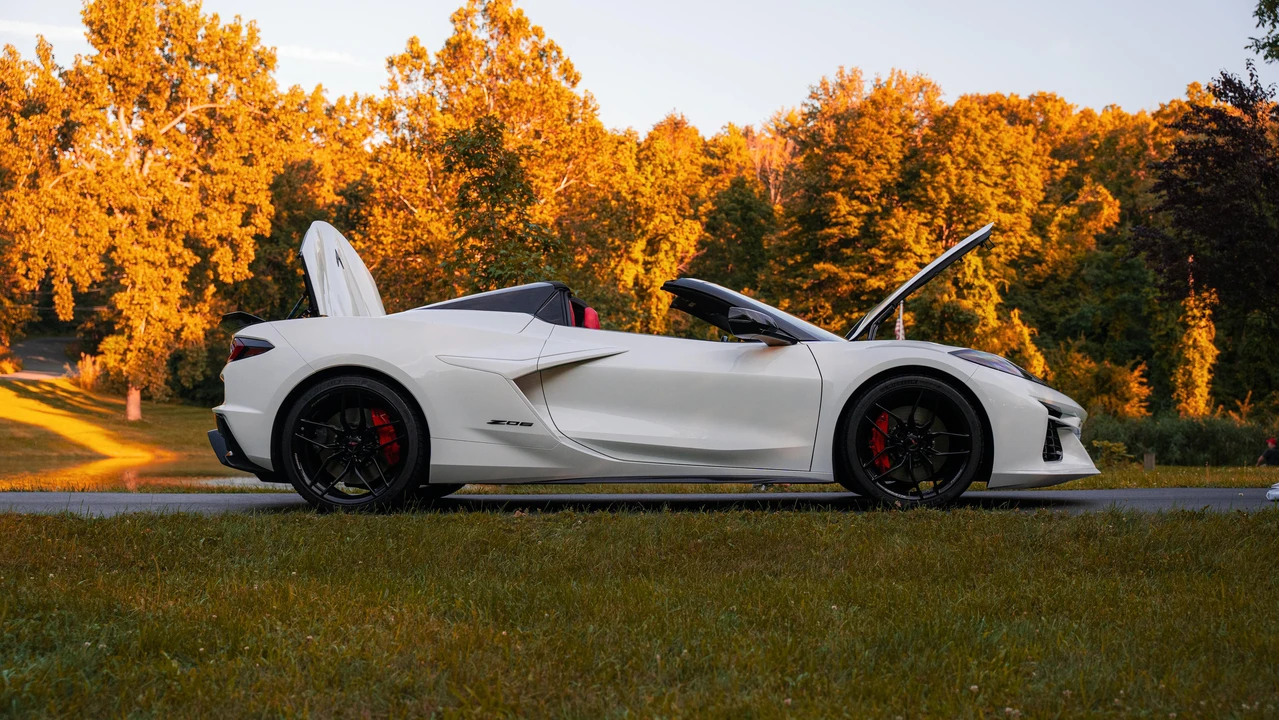 2025 Chevrolet Corvette C8 Z06 - Image 28 of 31