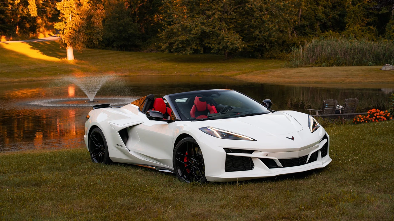 2025 Chevrolet Corvette C8 Z06 - Image 13 of 31