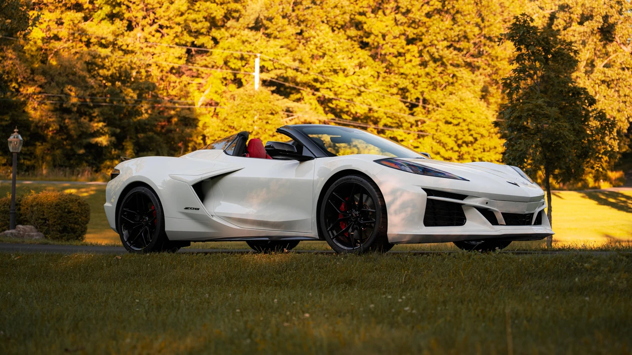 2025 Chevrolet Corvette C8 Z06 - Image 11 of 31