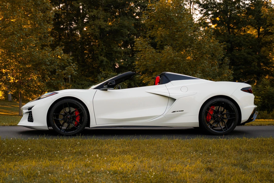 2025 Chevrolet Corvette C8 Z06 - Image 3 of 31