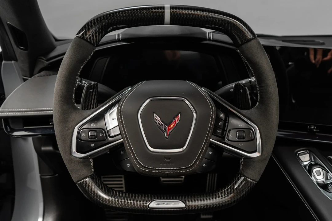 2025 Chevrolet Corvette C8 Z06 - Image 15 of 21