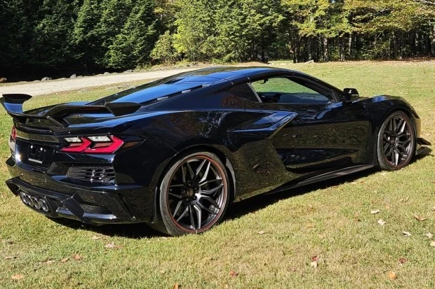 2025 Chevrolet Corvette C8 Z06 - Image 2 of 7