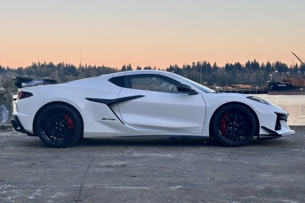 2025 Chevrolet Corvette C8 Z06 - Image 3 of 8