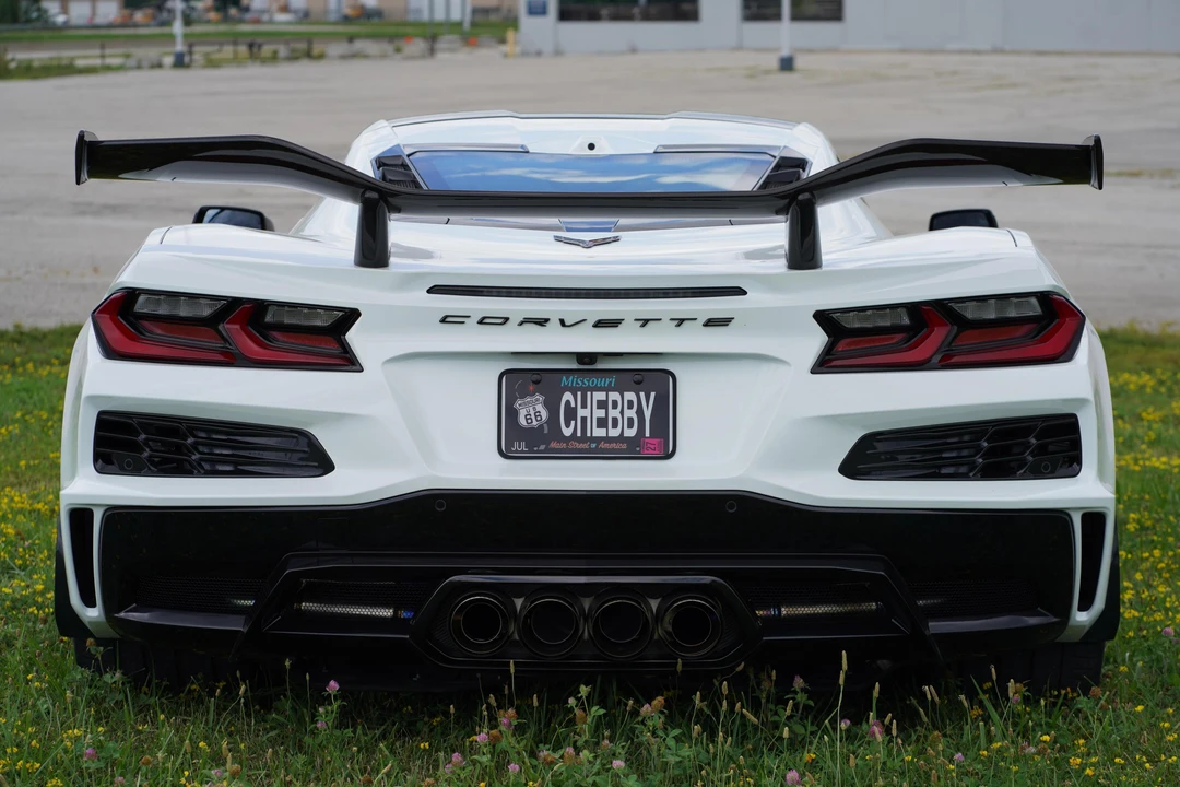 2025 Chevrolet Corvette C8 Z06 - Image 5 of 31
