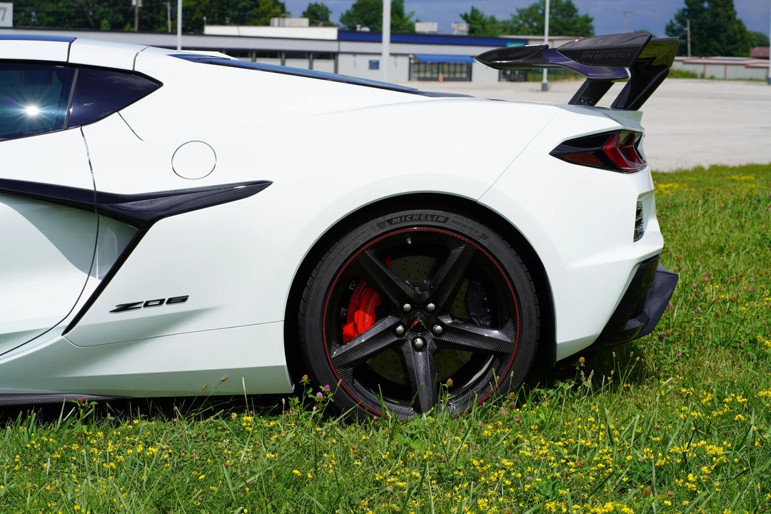 2025 Chevrolet Corvette C8 Z06 - Image 16 of 31